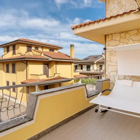 Miu' , , Con Piscina E Parcheggio Privato Couette-café Ciampino