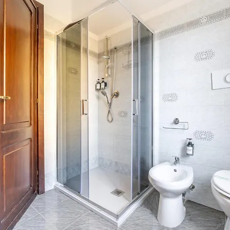 Frühstückspension Miu' , , Con Piscina E Parcheggio Privato Ciampino