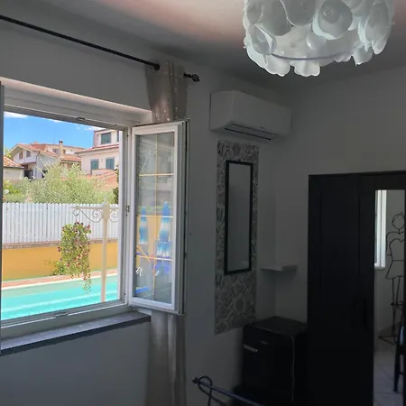 Couette-café Miu' , , Con Piscina E Parcheggio Privato Ciampino