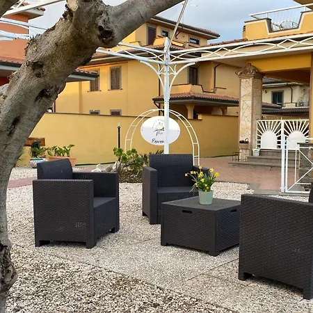 Miu' , , Con Piscina E Parcheggio Privato לינה וארוחת בוקר