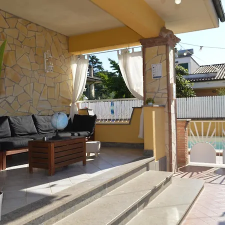 Miu' , , Con Piscina E Parcheggio Privato לינה וארוחת בוקר