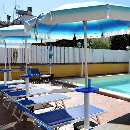 Miu' , , Con Piscina E Parcheggio Privato