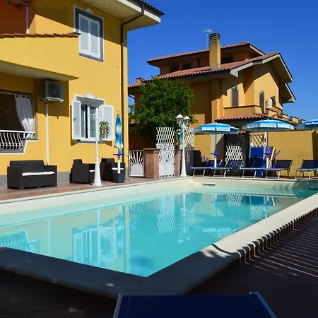 Miu' , , Con Piscina E Parcheggio Privato לינה וארוחת בוקר *
